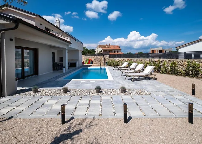 House Monika With Private Pool