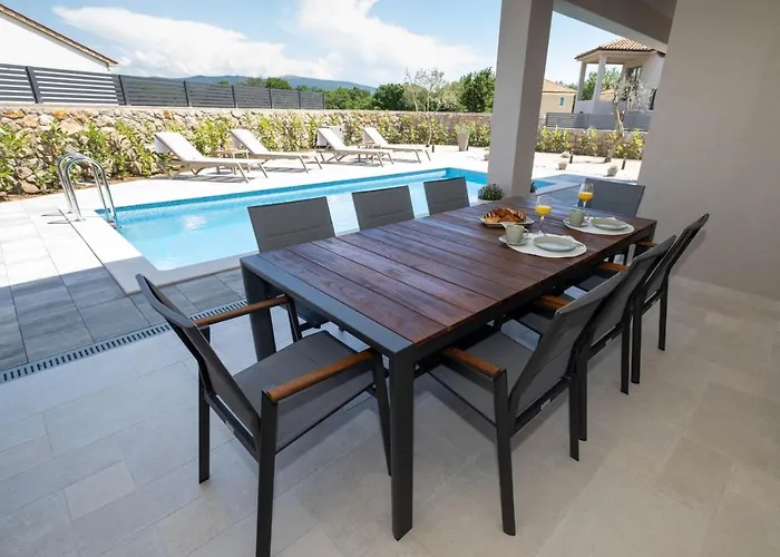 Semesterbostad House Monika With Private Pool Kornić