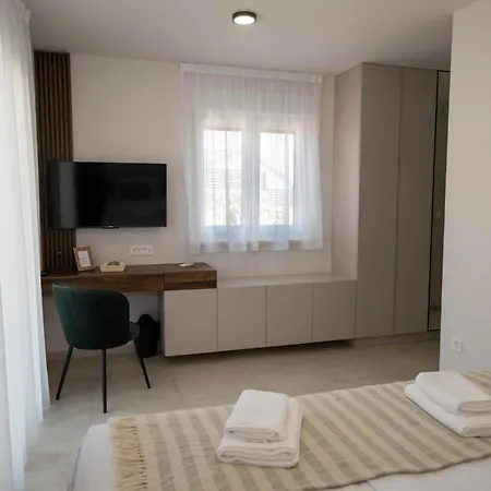 House Jewel With Private Pool Holiday home Kornic