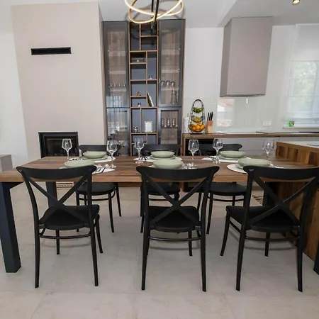 House Jewel With Private Pool Holiday home Kornic